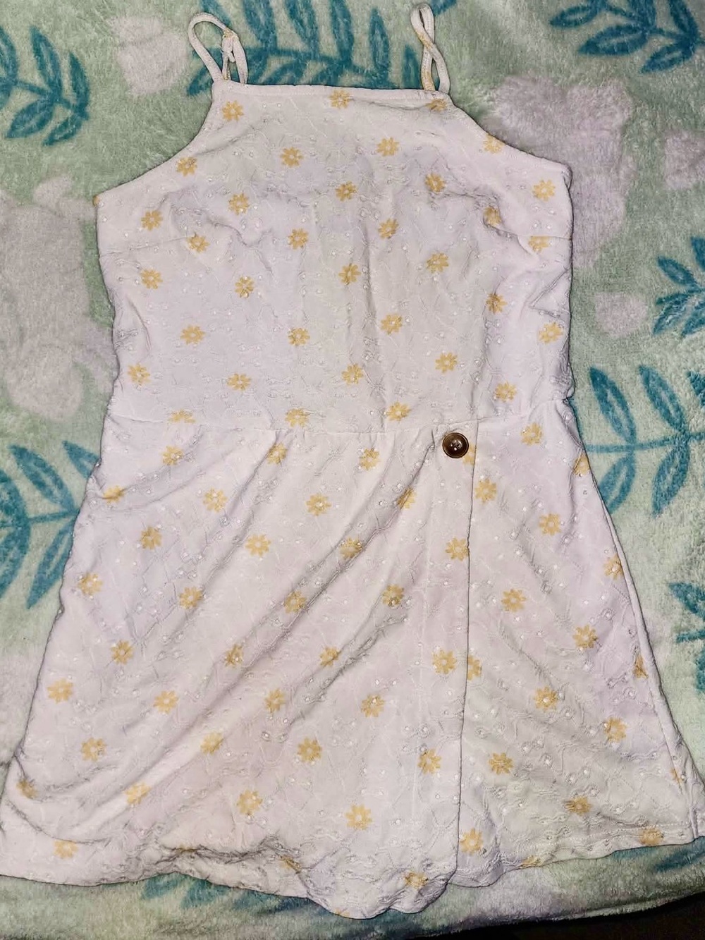 White Sundress with Yellow Daisy